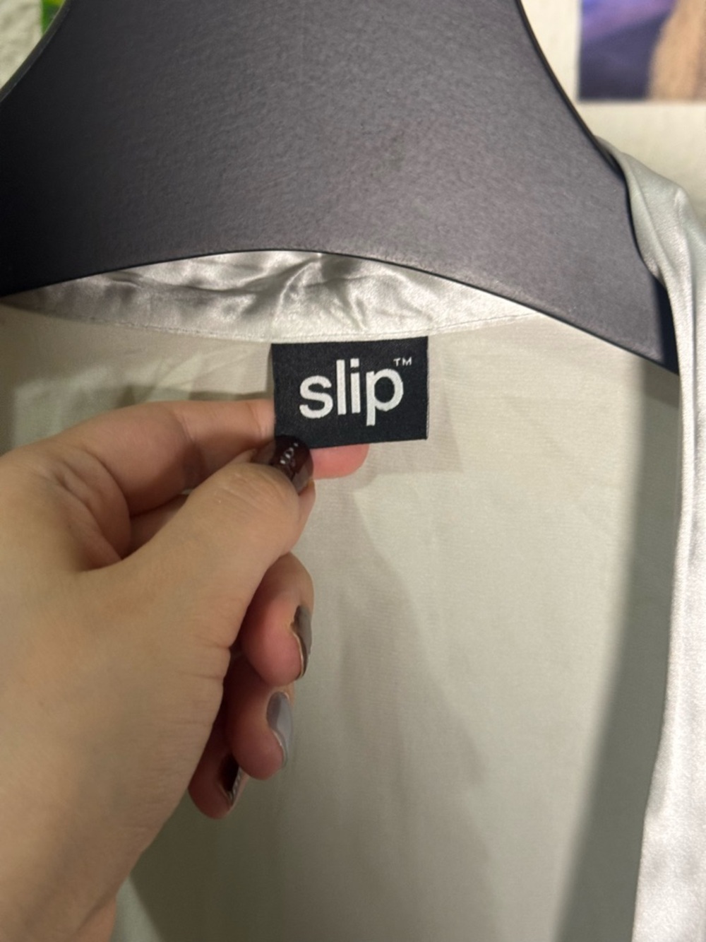 slip Silver Satin Robe (Missing Tie) - Picture 4 of 9